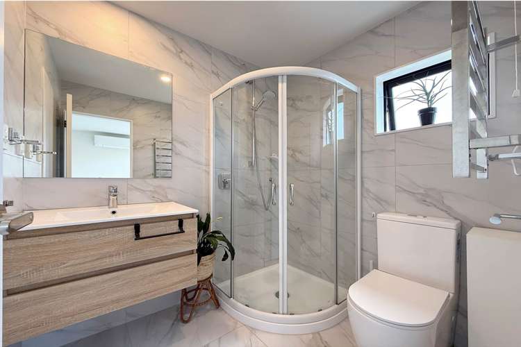 56 Picturesque Drive Flat Bush_20