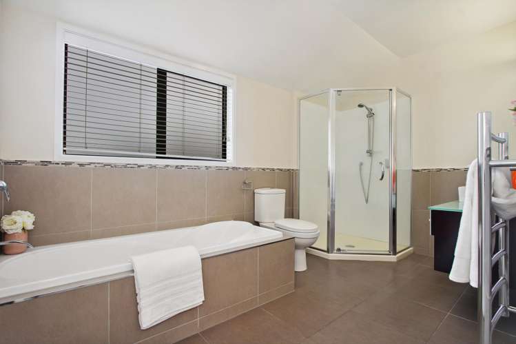 4 Korotaha Terrace Rothesay Bay_21