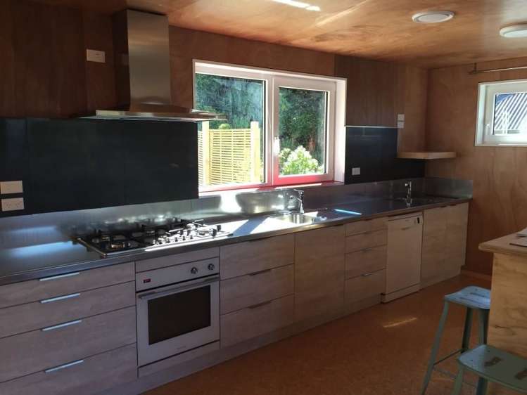 9 Cameron Place Fernhill/Sunshine Bay_1