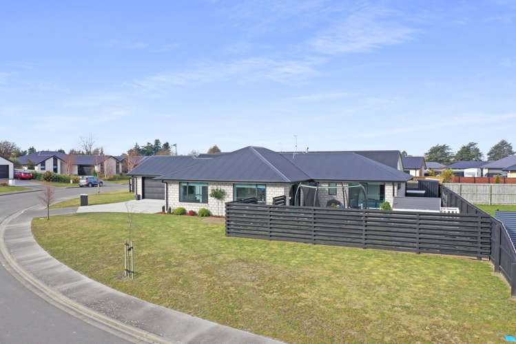 6 Redhaven Rise Netherby_39