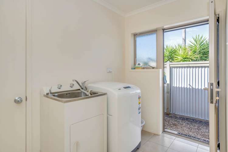 88 Western Hills Drive Kensington_13