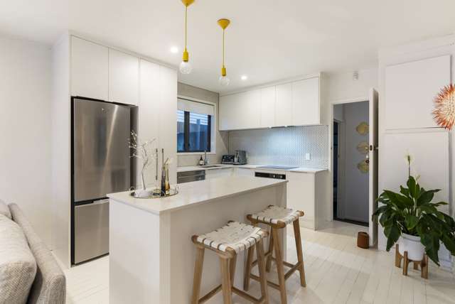 2/50 Sylvan Avenue Northcote_2