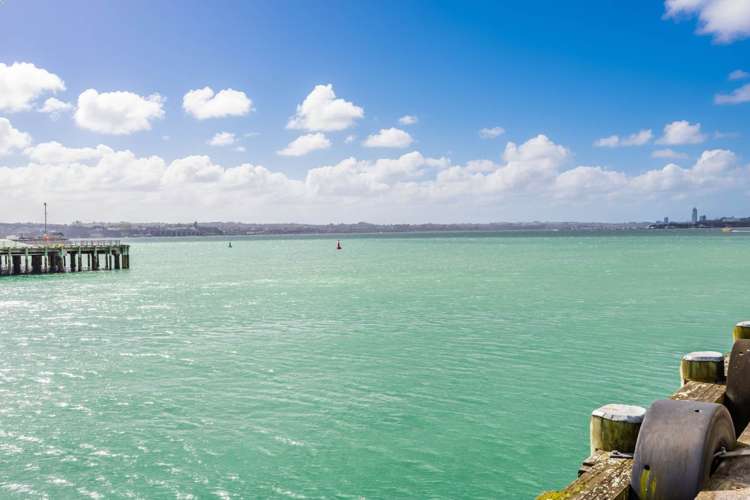 Unit 8/145 Quay Street City Centre_20