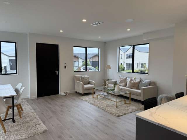 9 Spars Road 1629_4