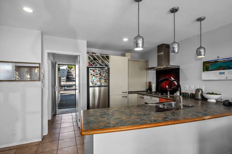 1/23 Fields Parade Oteha_5