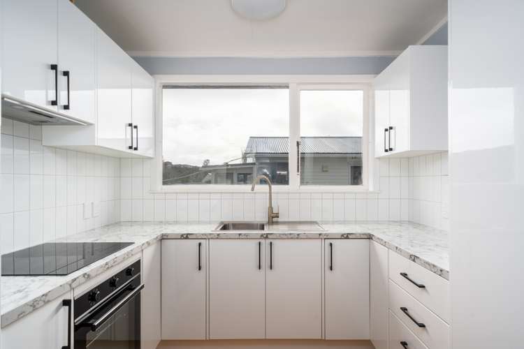 61 Castor Crescent Cannons Creek_3