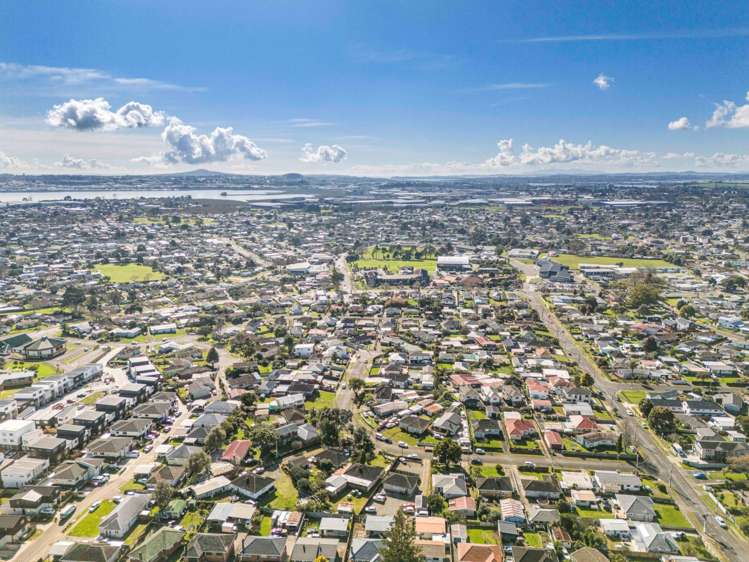 12 Halswell Street Mangere East_22