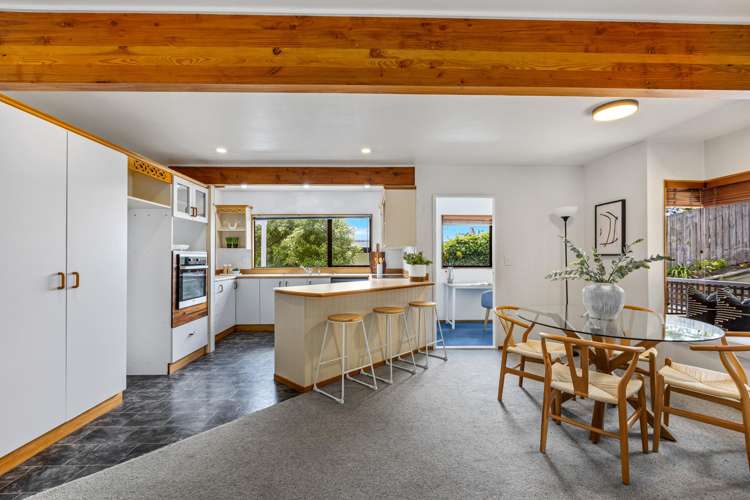 28 Pohutukawa Avenue Red Beach_9