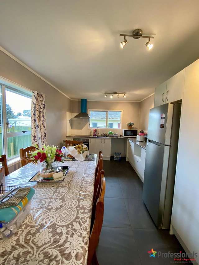 121 Mahia Road Wattle Downs_4