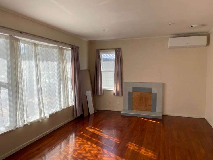 109 Vodanovich Road Te Atatu South_6