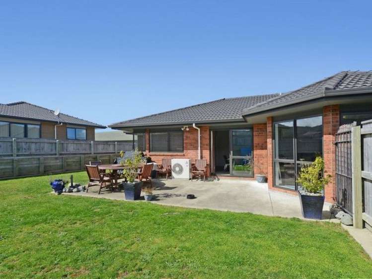 52 Percy Kinsman Crescent Riverstone Terraces_6