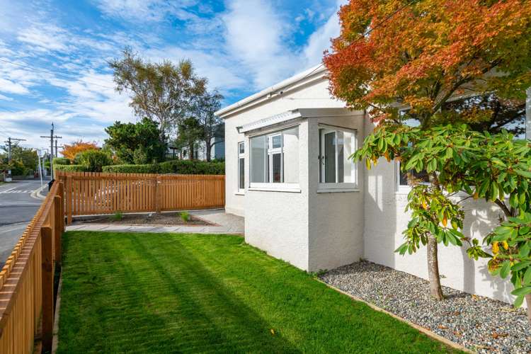 8 Maybank Street North East Valley_17