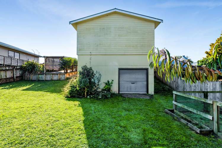 19 Chartwell Drive Eltham_24