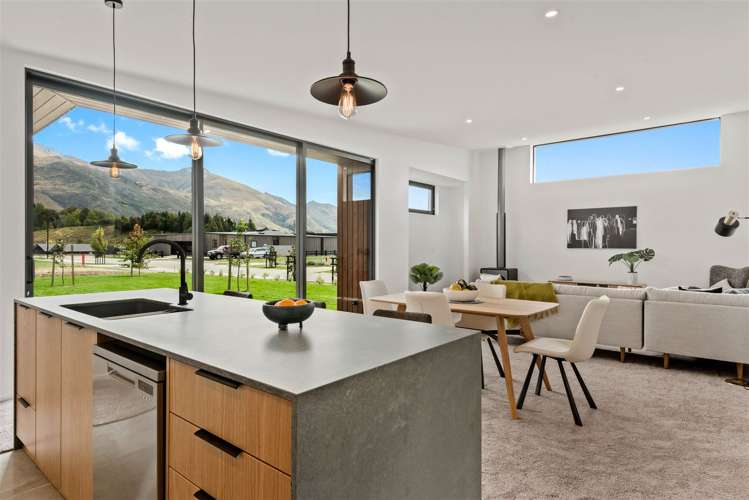 19 Stackbrae Avenue Wanaka_0