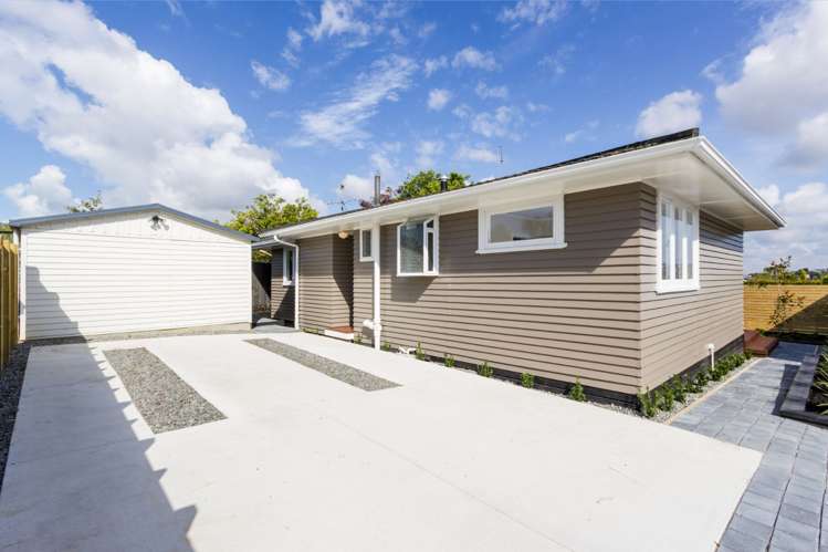 27 Kimber Hall Avenue 10044_0
