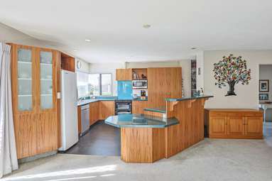 102 Church Road_4