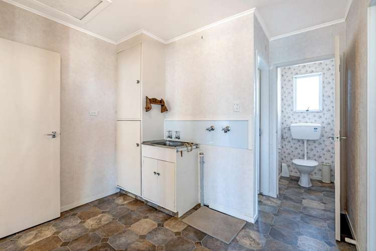 684 Childers Road Elgin_17