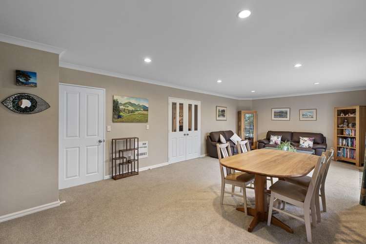 5 Chesterton Drive Leamington_5