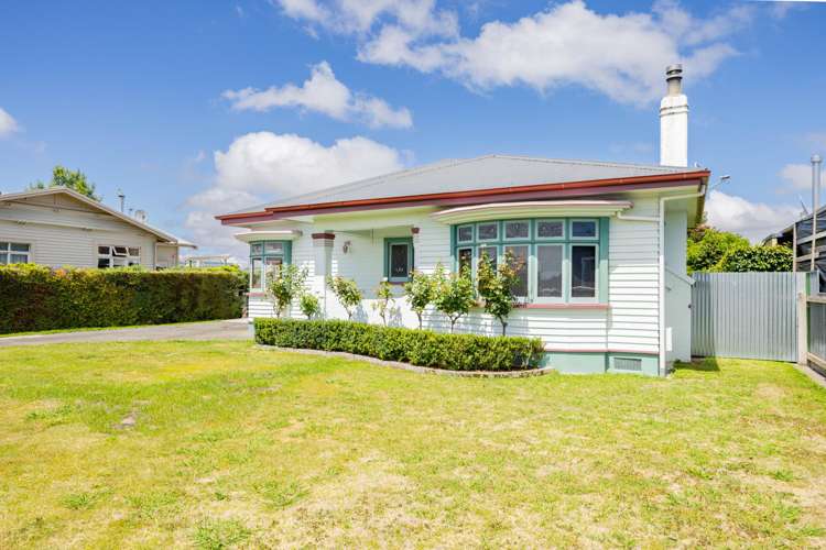 504 Avenue Road West Hastings_22