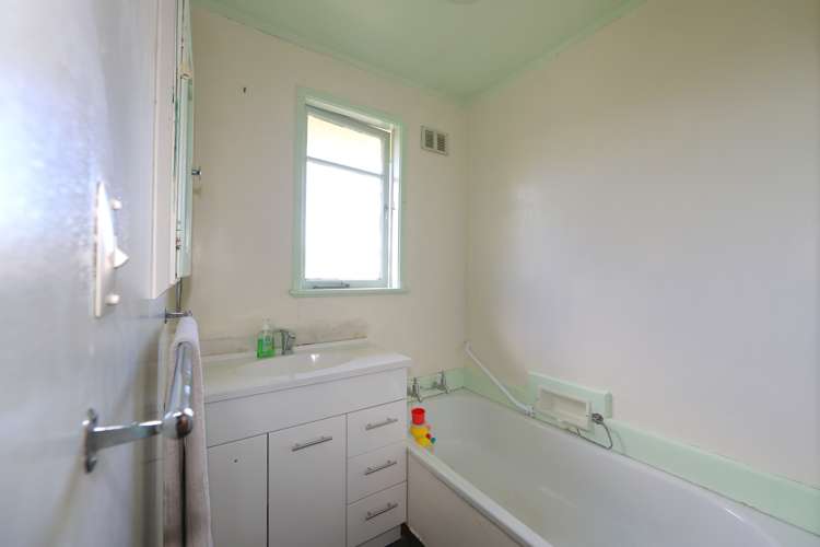 9 Dover Road Flaxmere_6