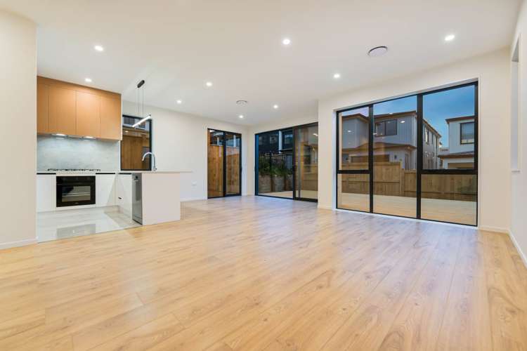 17 Sagitta Drive Flat Bush_7