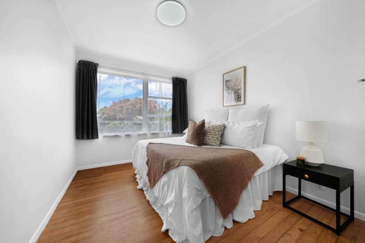 2 La Trobe Street Pakuranga Heights_13