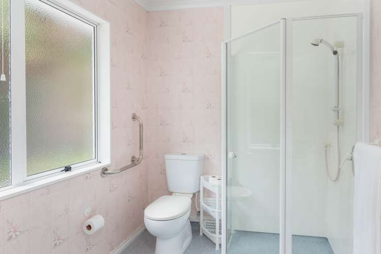 2/72 Mere Road Taupo_8