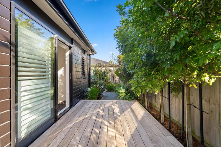 27A Lillian Place Orewa_14