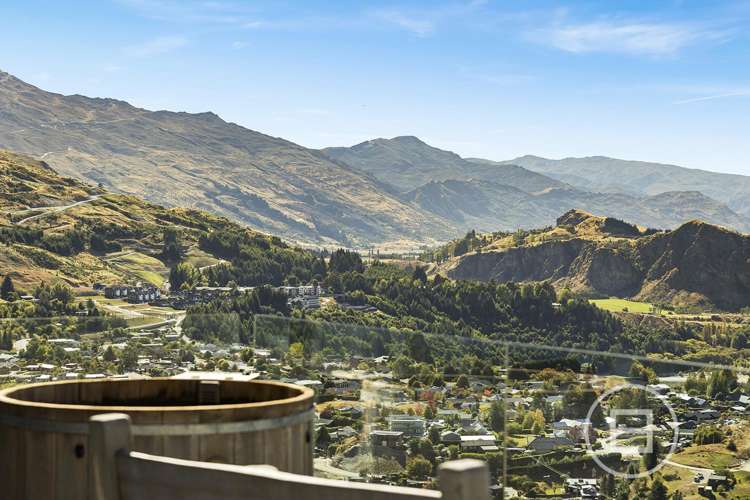 12 Crows Nest Road Arthurs Point_16