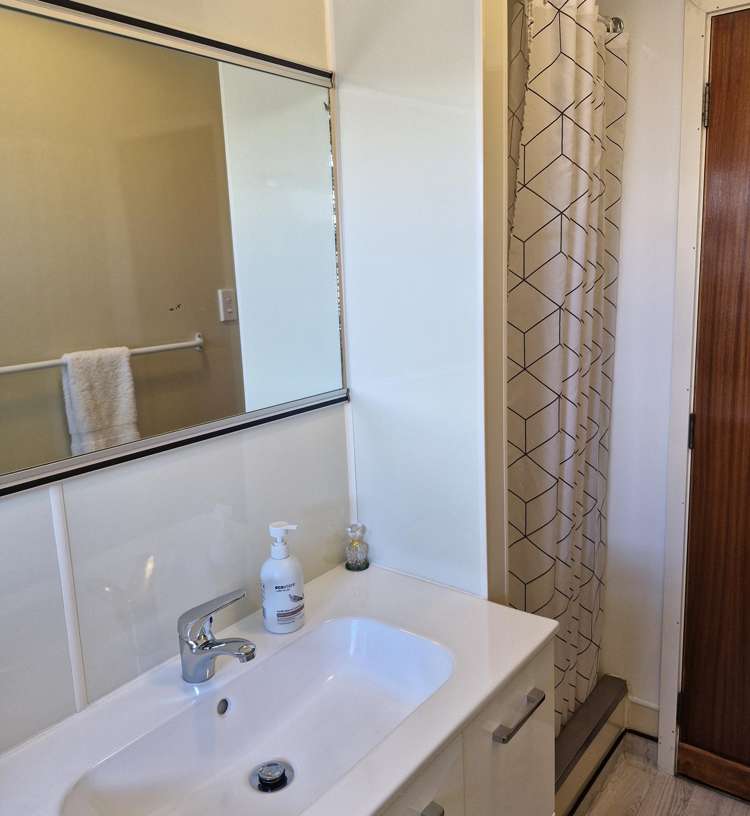 4/64 Tasman Street Greymouth_11