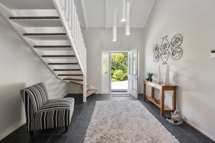 33 Grand Vue Road Kawaha Point_14