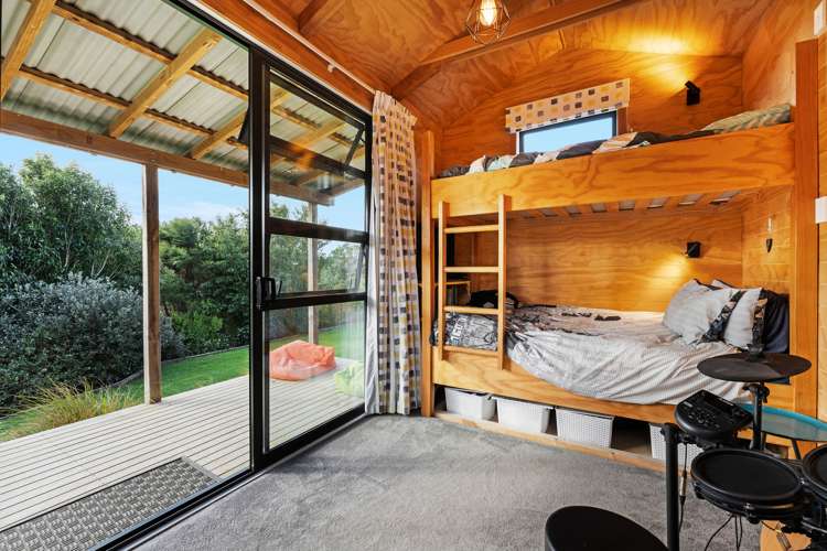 6 Gavinike Place Waimauku_30