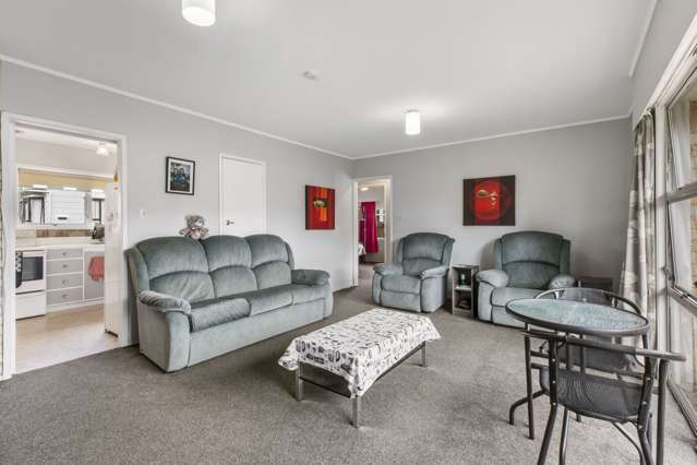 2/14 Cosgrave Road Papakura_3