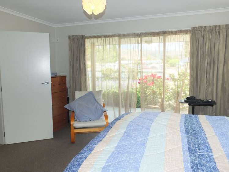 14 Coronet Place Otematata_9