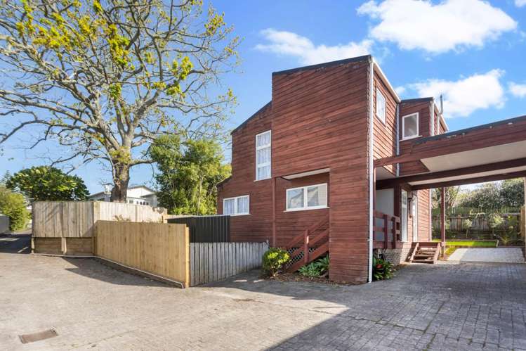 1/32a Clayburn Road Glen Eden_11