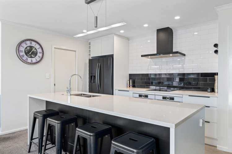 31 Corsair Crescent Burleigh_3