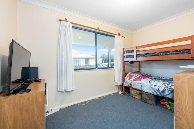 12a Waione Avenue Te Atatu Peninsula_11