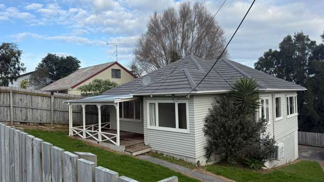 Beautifully Renovated Home | Stanmore Bay |