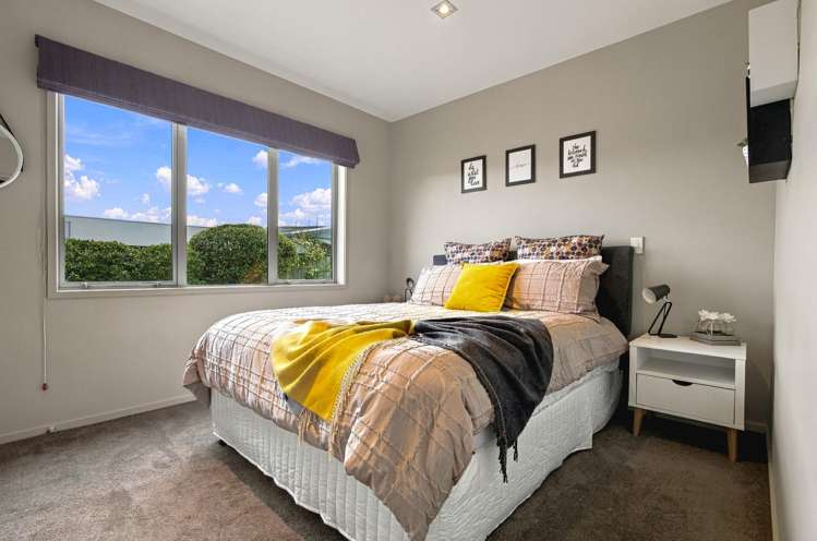 23 Magnolia Rise Waipahihi_18