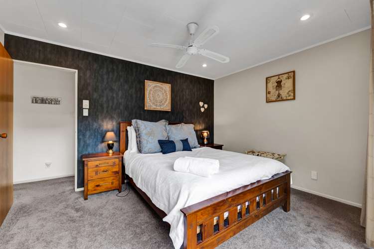 5 Ruskin Place Westown_11