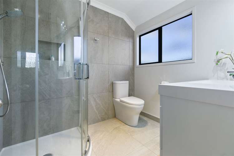 2 Keswick Crescent Huntington_17