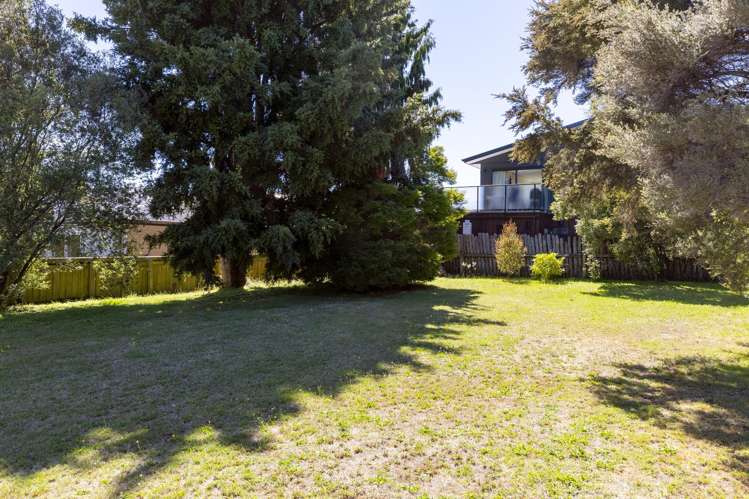 1 and 2/12 Kereru Street Two Mile Bay_21