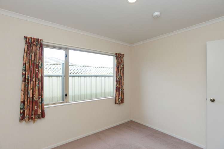 8 Forbury Way Taradale_8