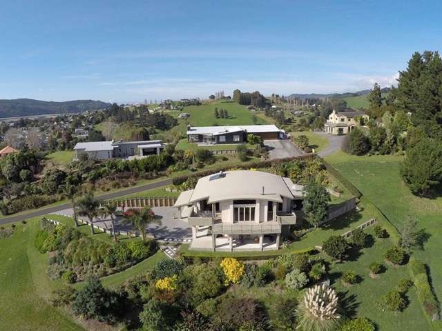 8 Governors Heights Whangamata_1