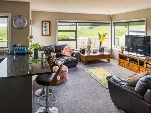 63 Saint Ives Drive Camborne_4