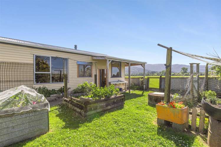 112 Long Plain Road Takaka_7