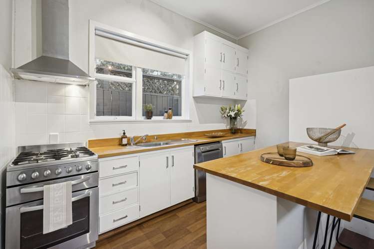 66 Te Wharepouri Berhampore_33