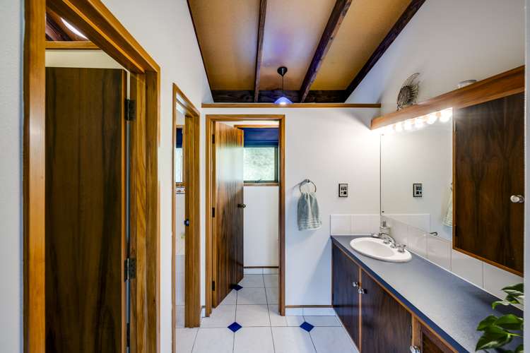 121 Eskdale Drive Bay View_14