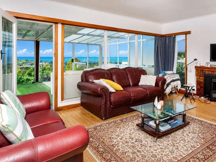 211 East Coast Road Castor Bay_16