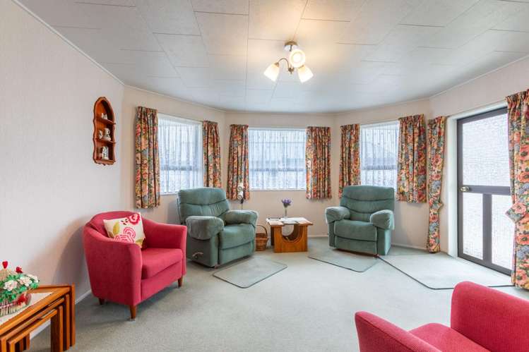 8B Allardice Street Dannevirke_1